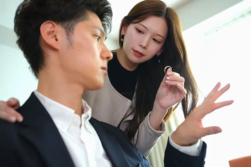 Người vợ đi đi giã ngoại, ông chồng ở nhà bị nhỏ em người vợ gạ nện không trượt phát nào